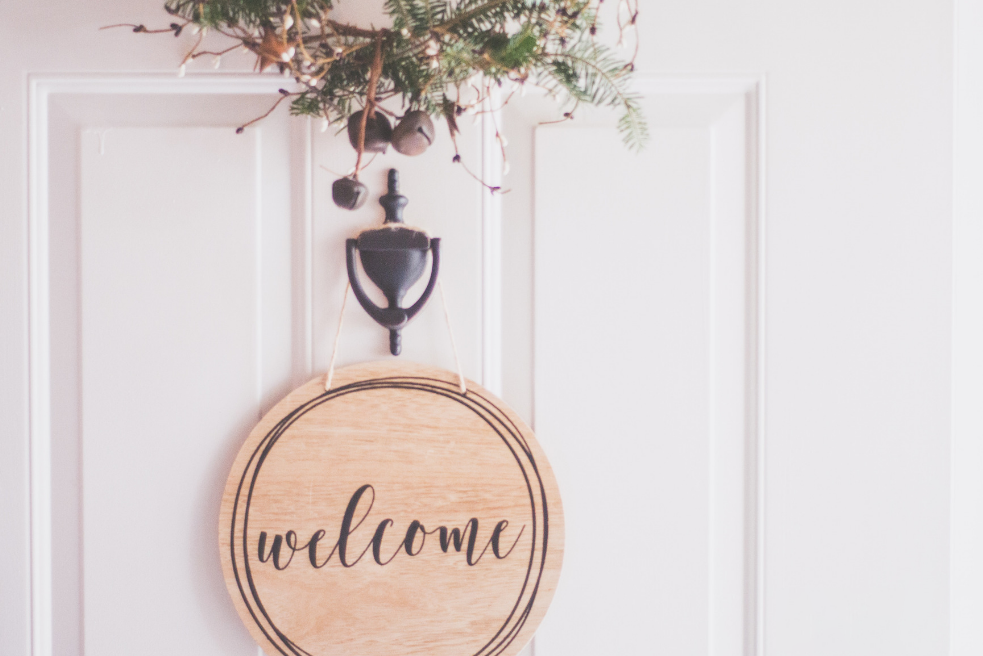 3 Welcome Committee Ideas To Brighten Up Your New Residents’ Day
